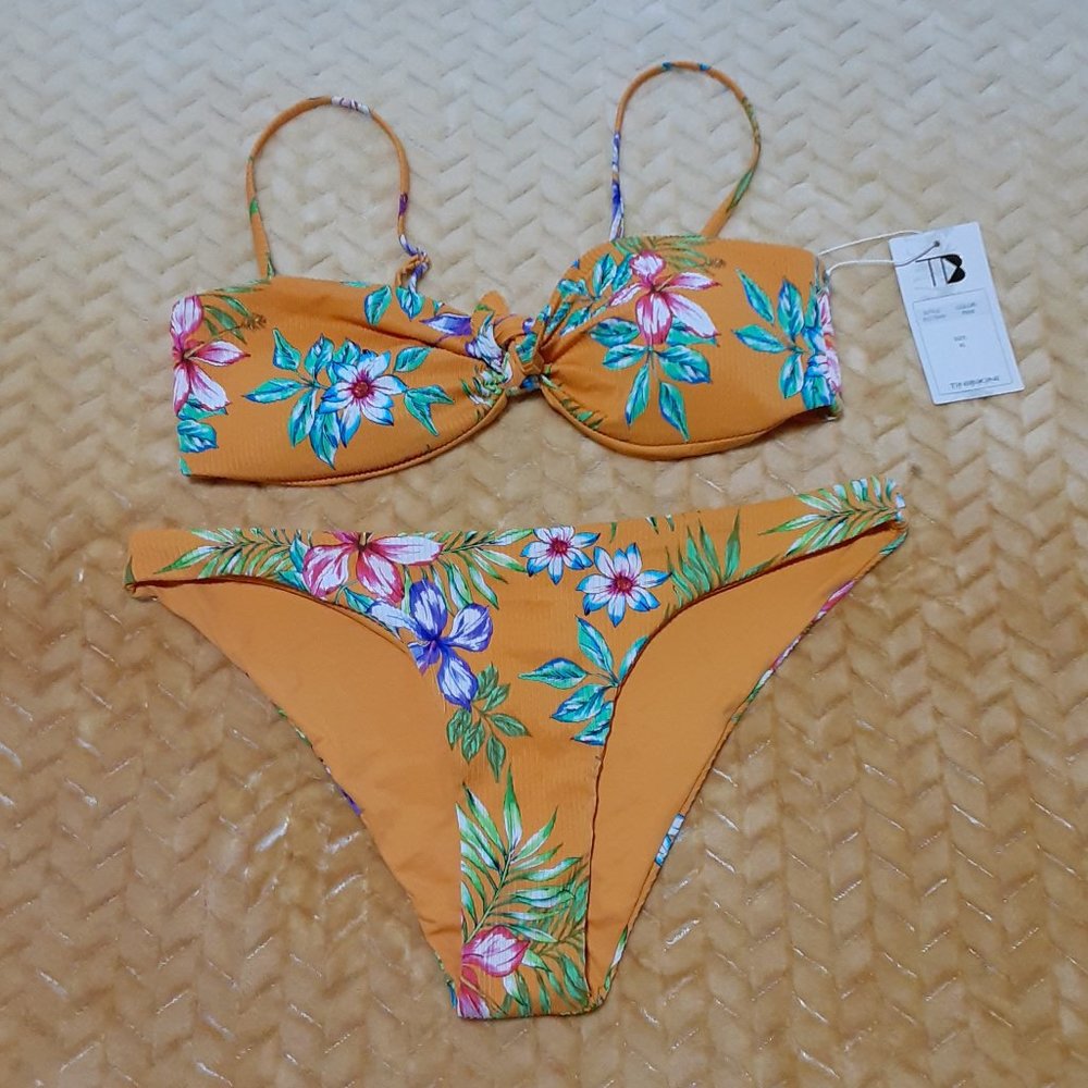 Juniors TiNiBiKiNi Swimwear Two-piece Bikini Size XL. NWT.